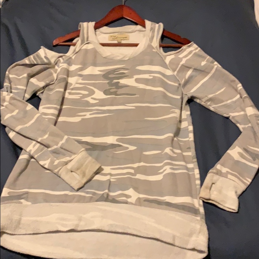 Cold shoulder camo sweatshirt